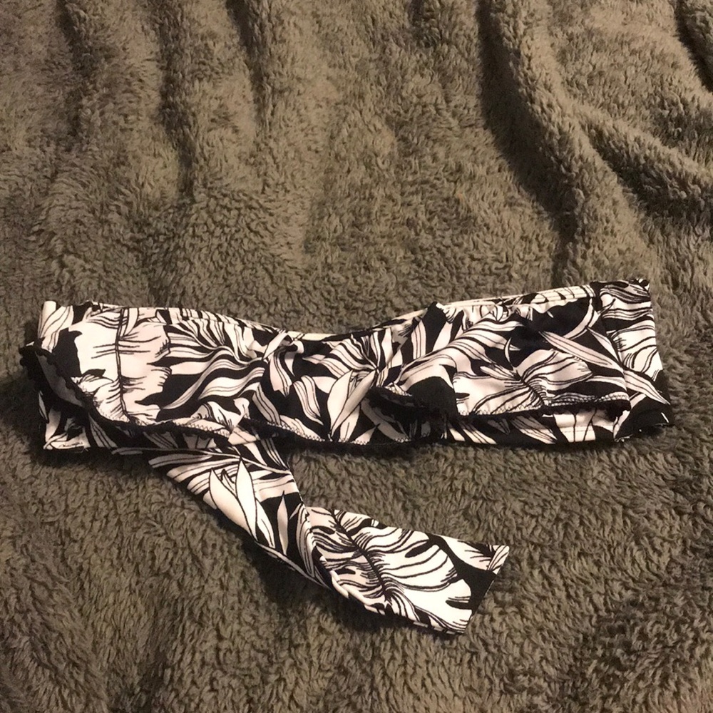 Hollister bandeau bikini top